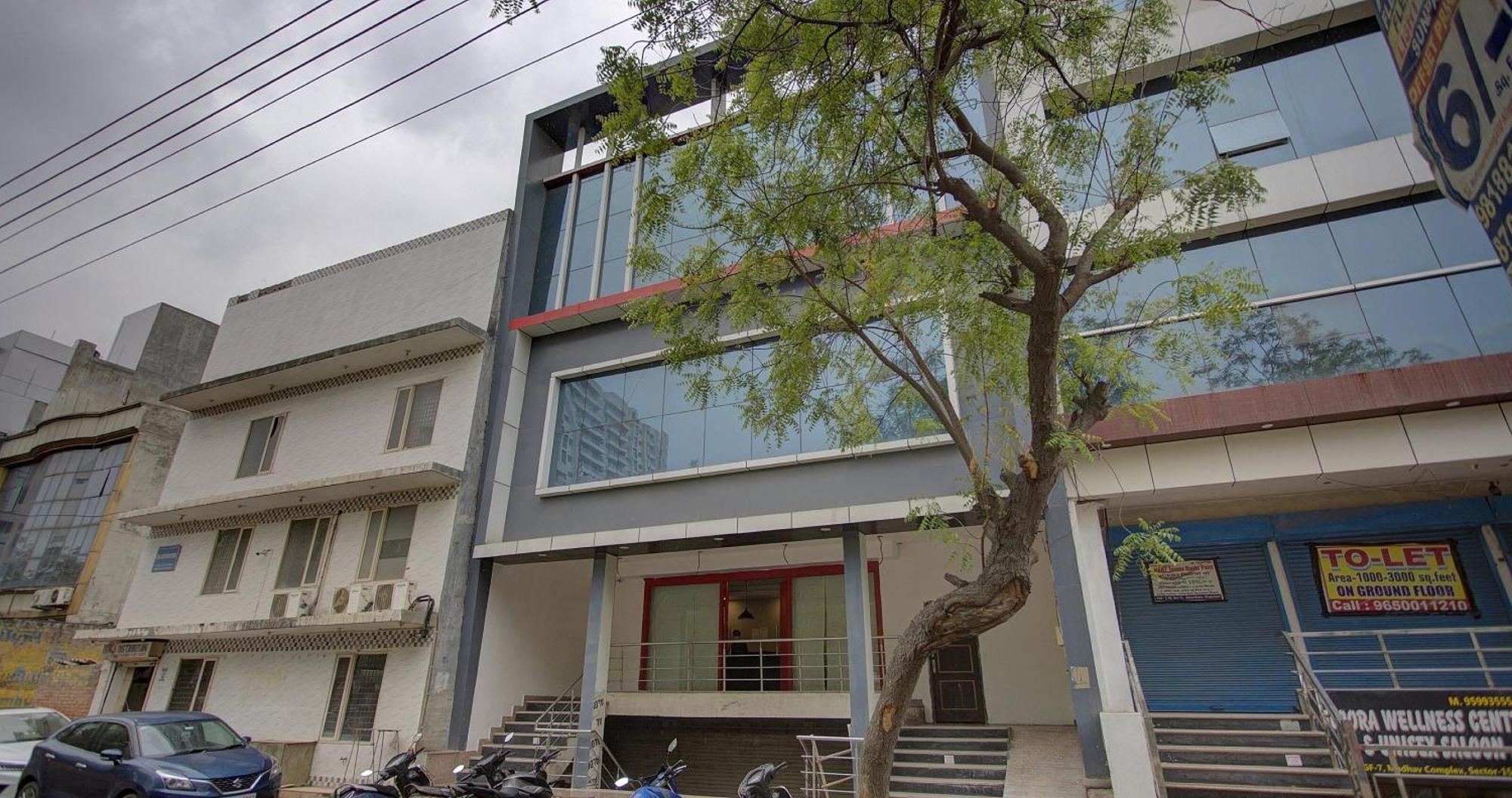 Townhouse Townhouse Atal Chowk Indirapuram Ghaziabad Buitenkant foto
