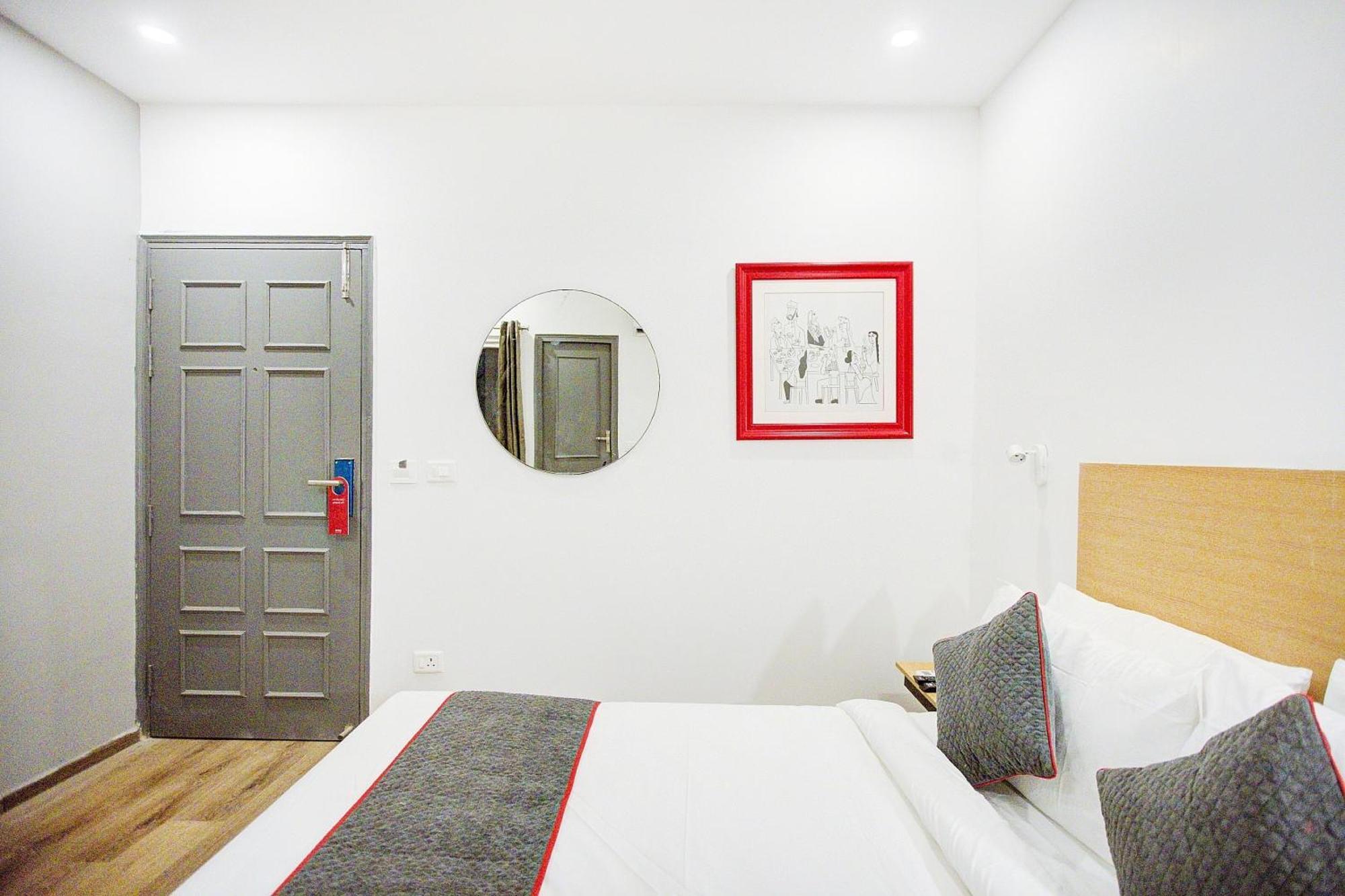 Townhouse Townhouse Atal Chowk Indirapuram Ghaziabad Buitenkant foto