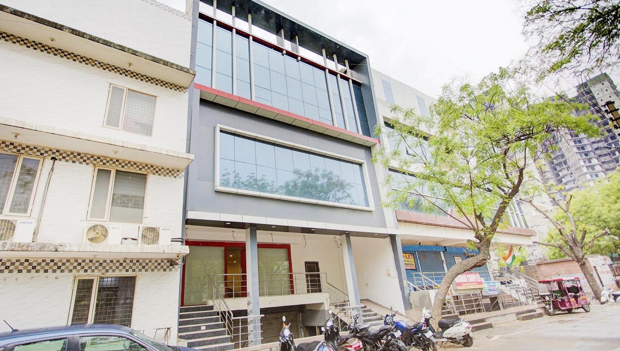 Townhouse Townhouse Atal Chowk Indirapuram Ghaziabad Buitenkant foto