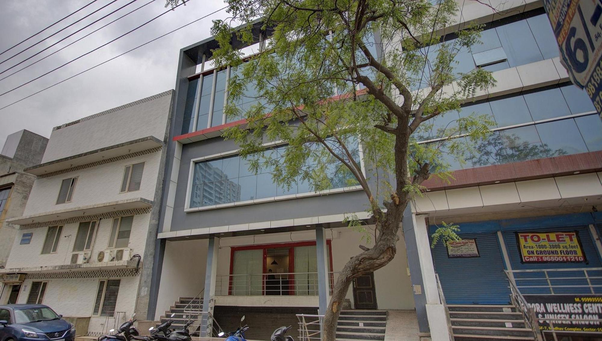 Townhouse Townhouse Atal Chowk Indirapuram Ghaziabad Buitenkant foto